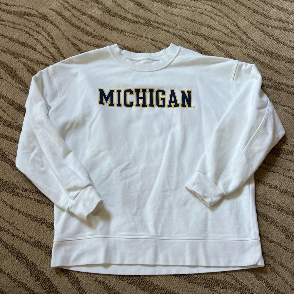 Lululemon crewneck umich